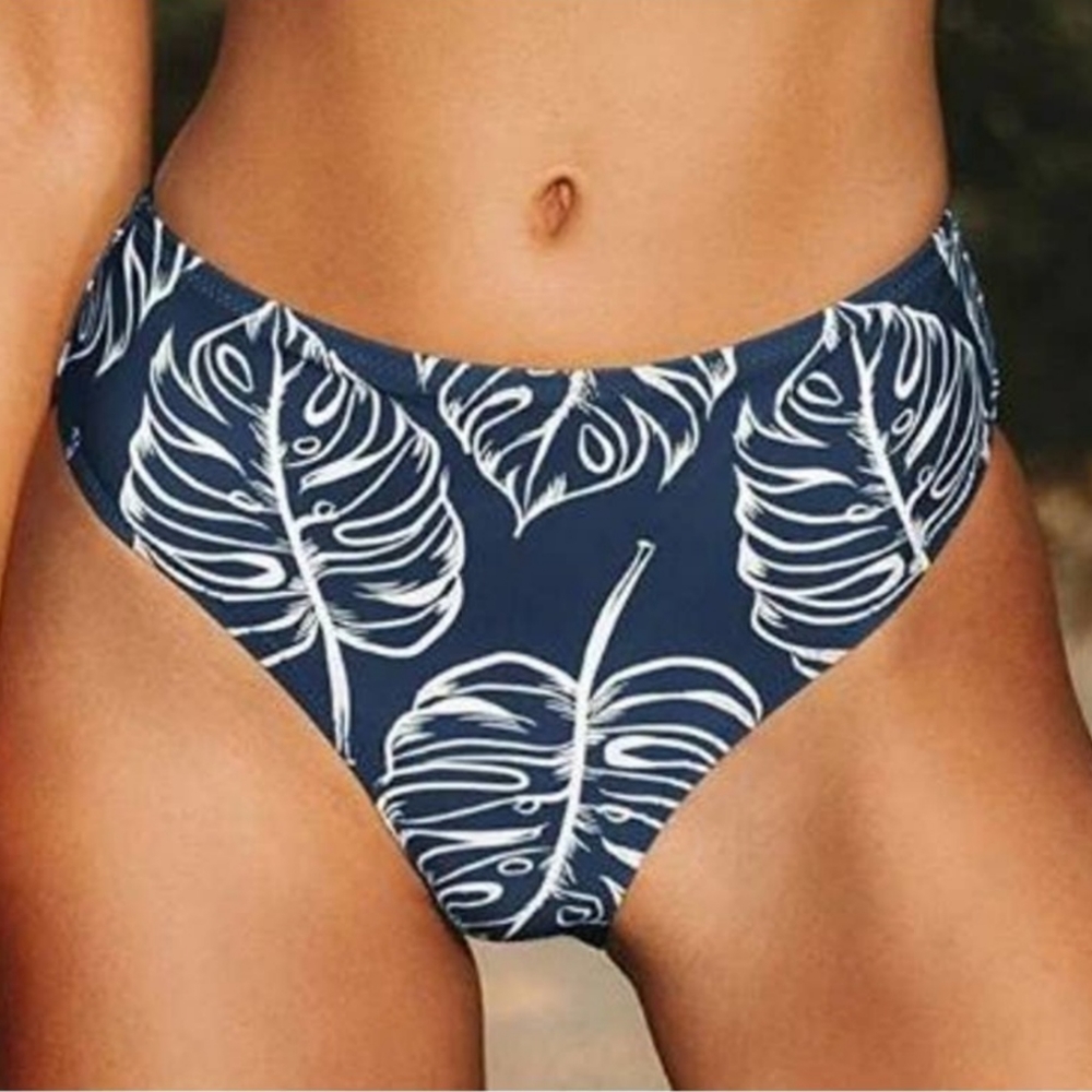 NWT Cupshe Tropical Palm Leaf Bikini Bottom Size M (6)